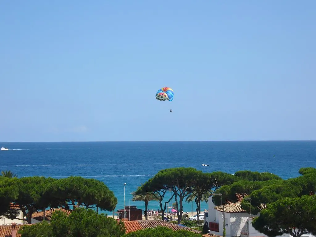 Los Pinares Seaview Apartments Blanes 0*,  Spain