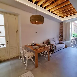Antiquari De Boutique En La Costa Brava Blanes